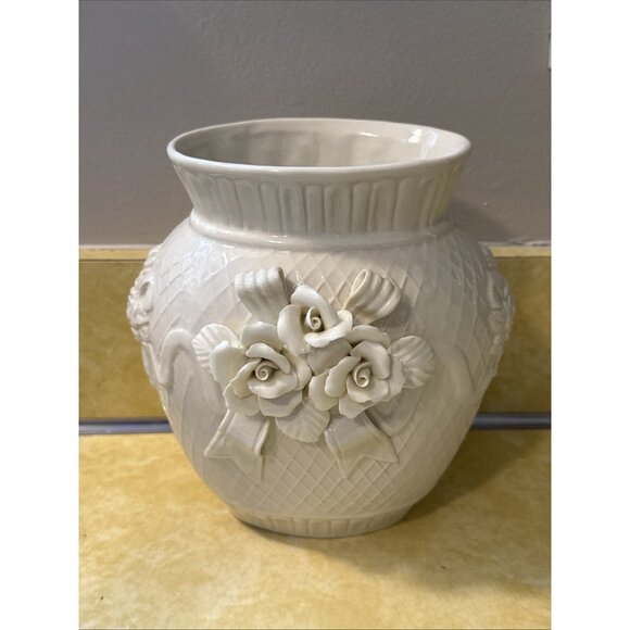 Vintage Bisque Porcelain Vase Sculpted 3D Raised Flower Pattern 6.25'' Tall - Picture 2 of 5